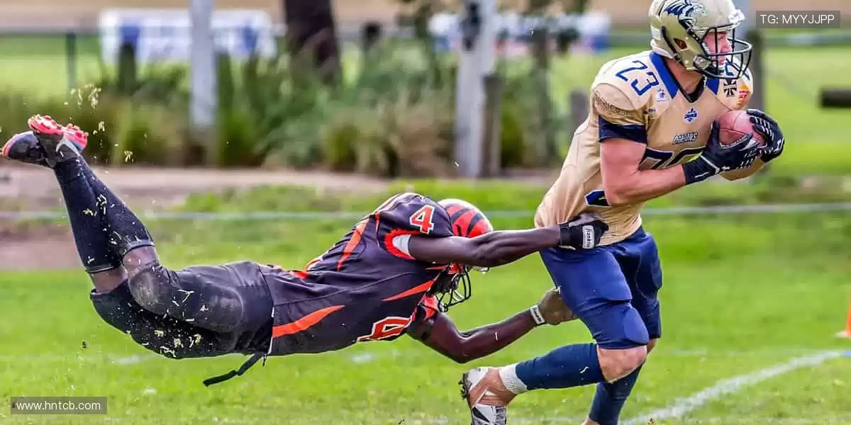 📱实时弹幕，全球球迷在线狂欢！💬